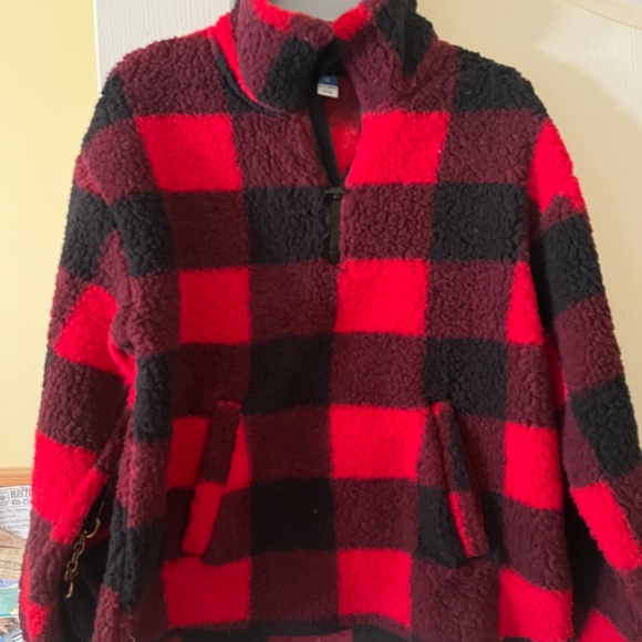 Old Navy XS sweatshirt, red and black fleece - Picture 2 of 2